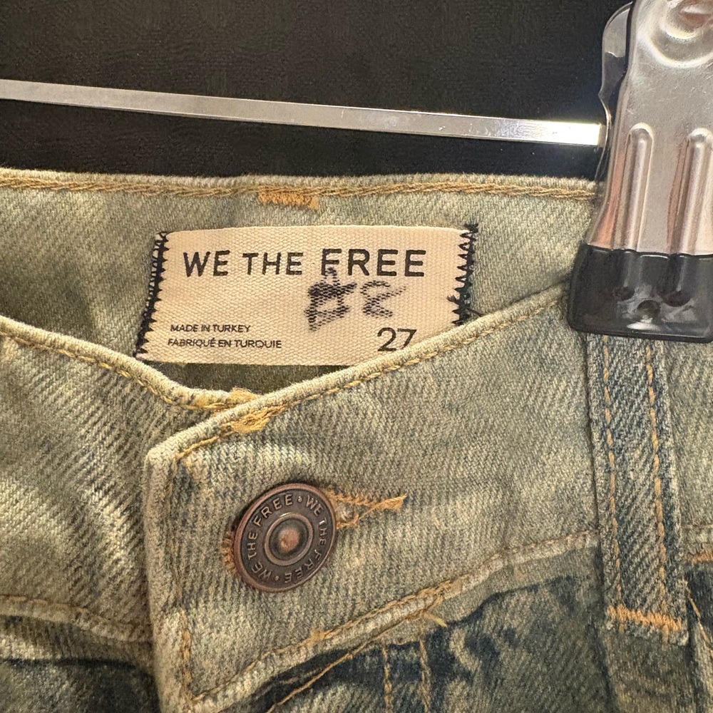 Free People We The Free Illusions Printed Relaxed Jeans Indigo Combo Size 27 NWT - Picture 10 of 11